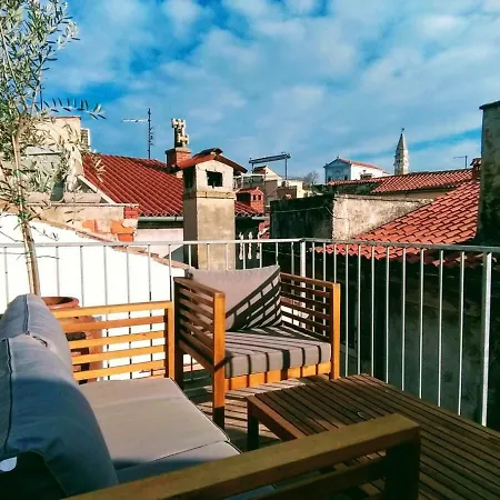 Jago Apartment